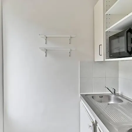 Petit Voltaire Nation *