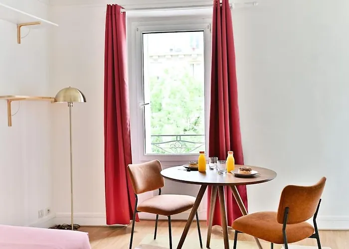 Petit Voltaire Nation